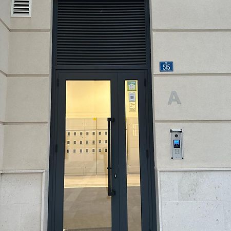 Fantastic New Centre Apartment Подгорица Екстериор снимка
