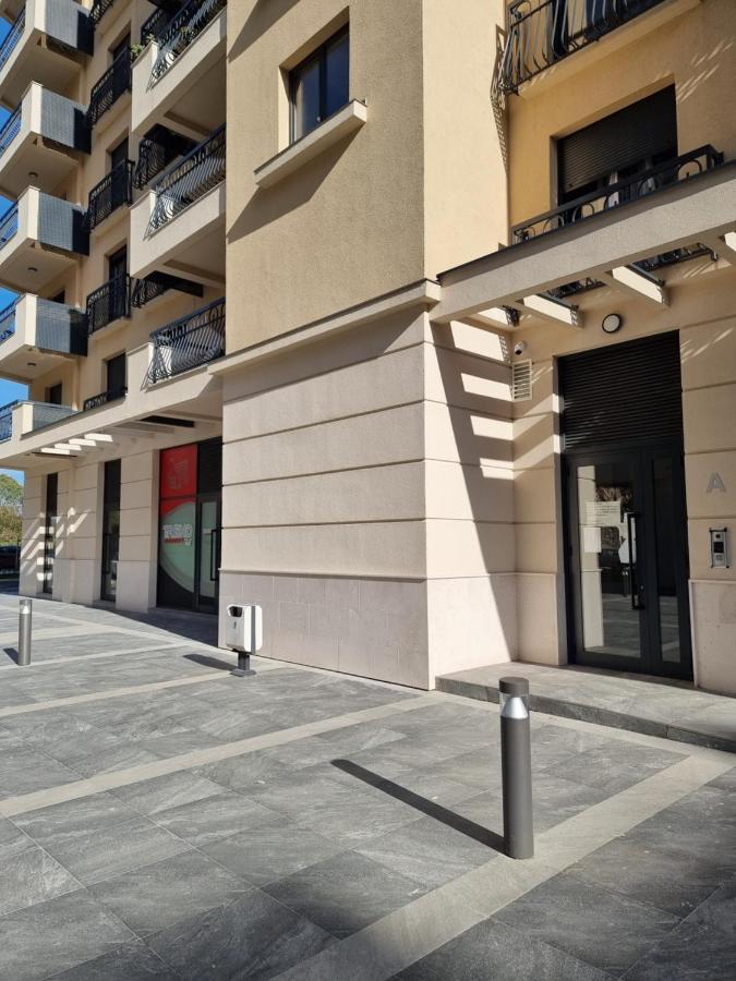 Fantastic New Centre Apartment Подгорица Екстериор снимка