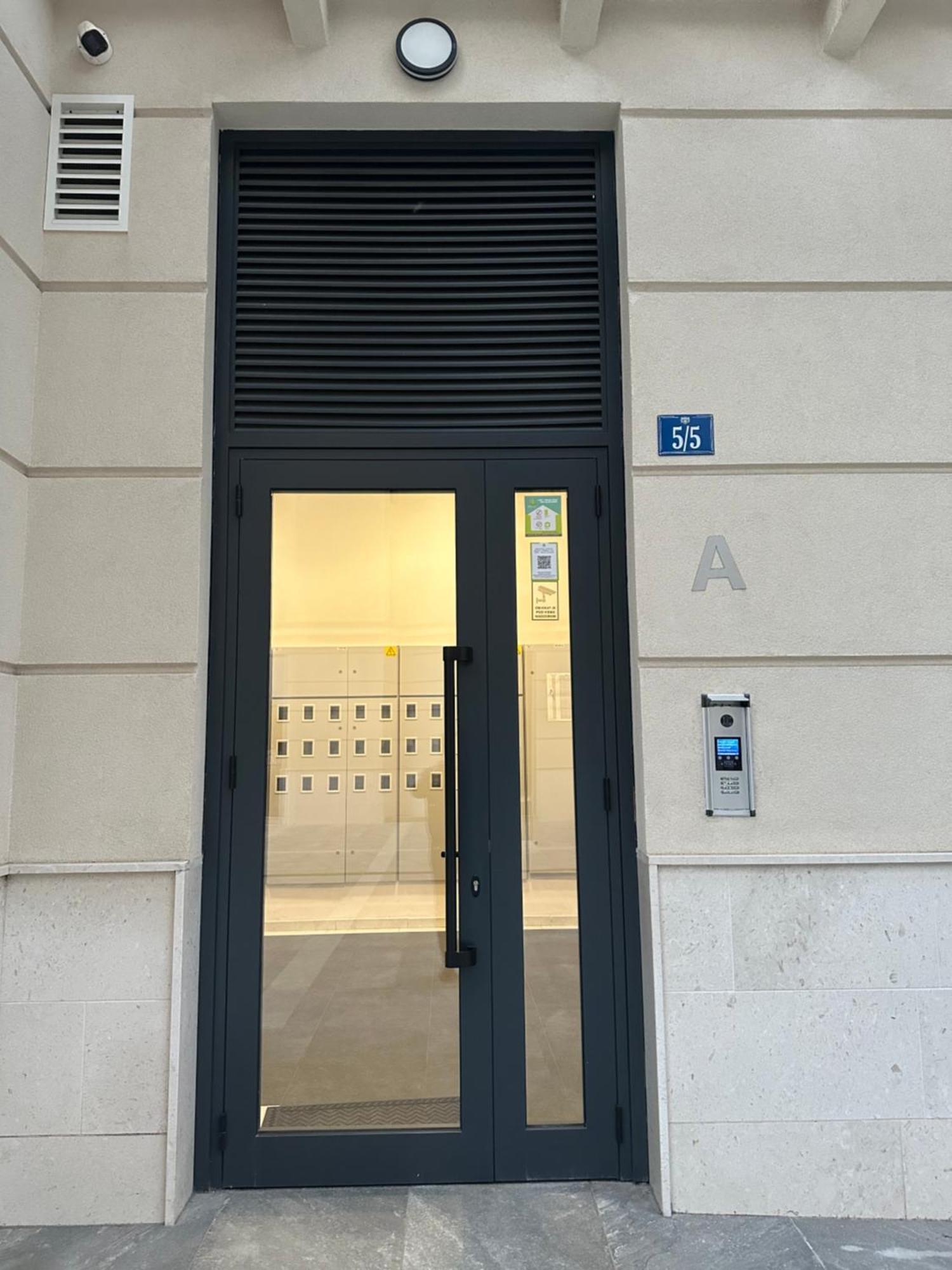 Fantastic New Centre Apartment Подгорица Екстериор снимка